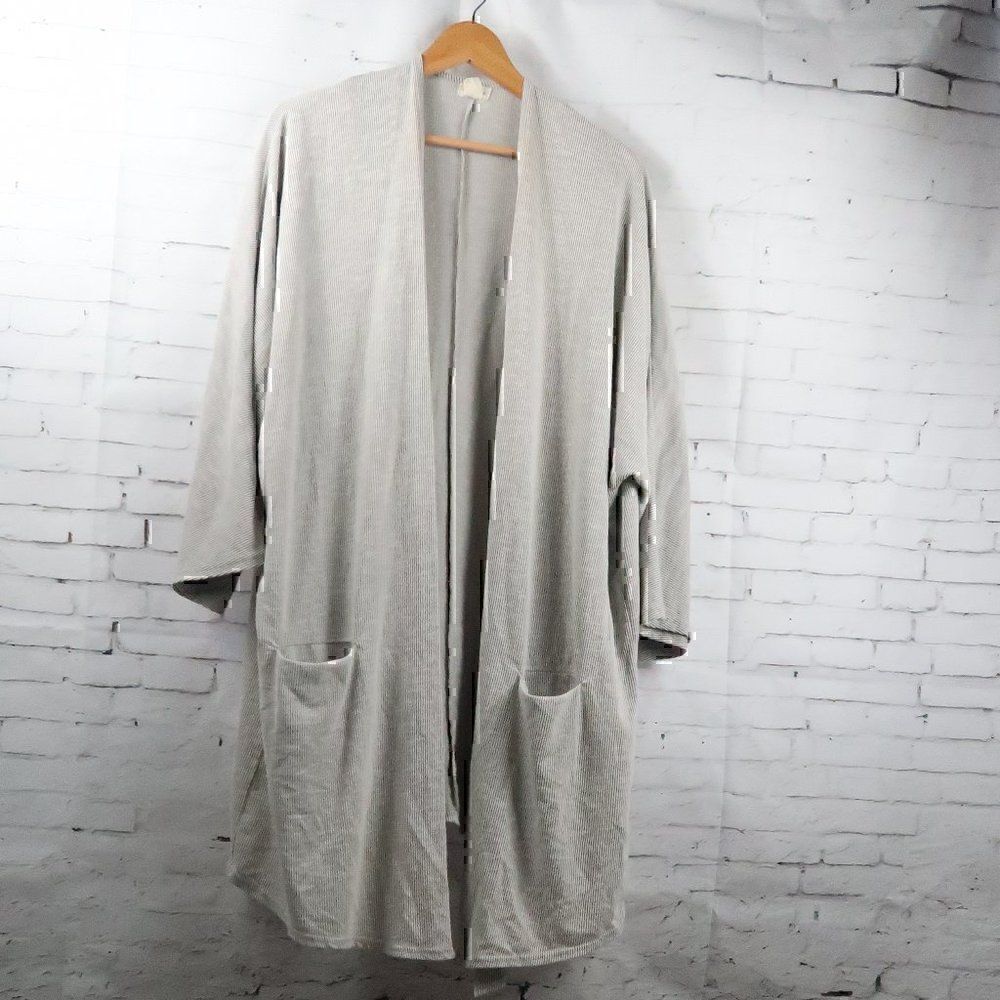 DONNI. GREY & WHITE STRIPE 3/4 SLEEVE DOLMAN OPEN FRONT LONG ROBE SIZE L